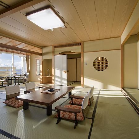 Hotel Tatsuki Гамагори Номер фото